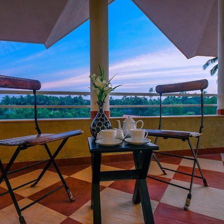 Treehouse Blue Hotel & Villas 柯瓦 外观 照片