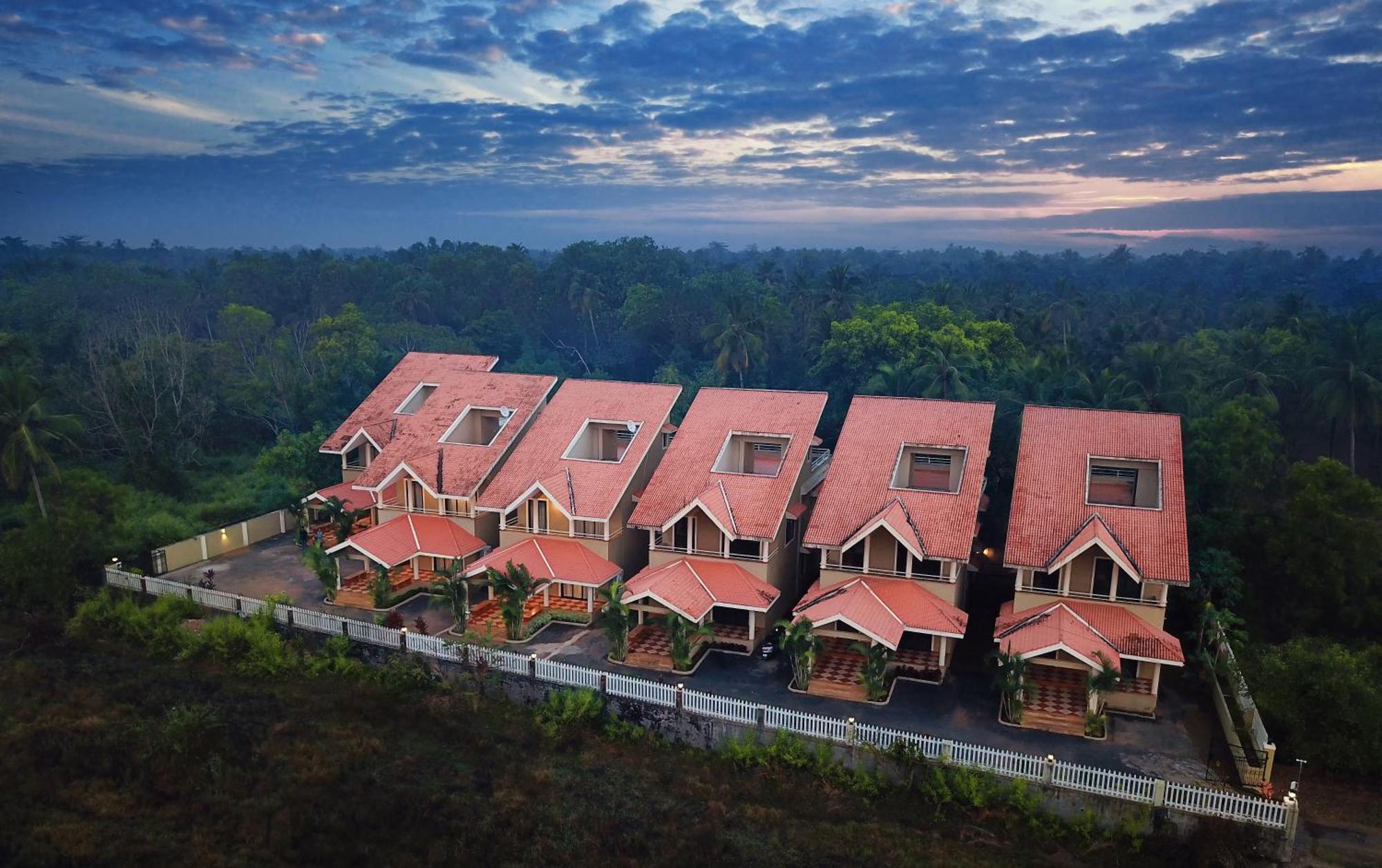 Treehouse Blue Hotel & Villas 柯瓦 外观 照片