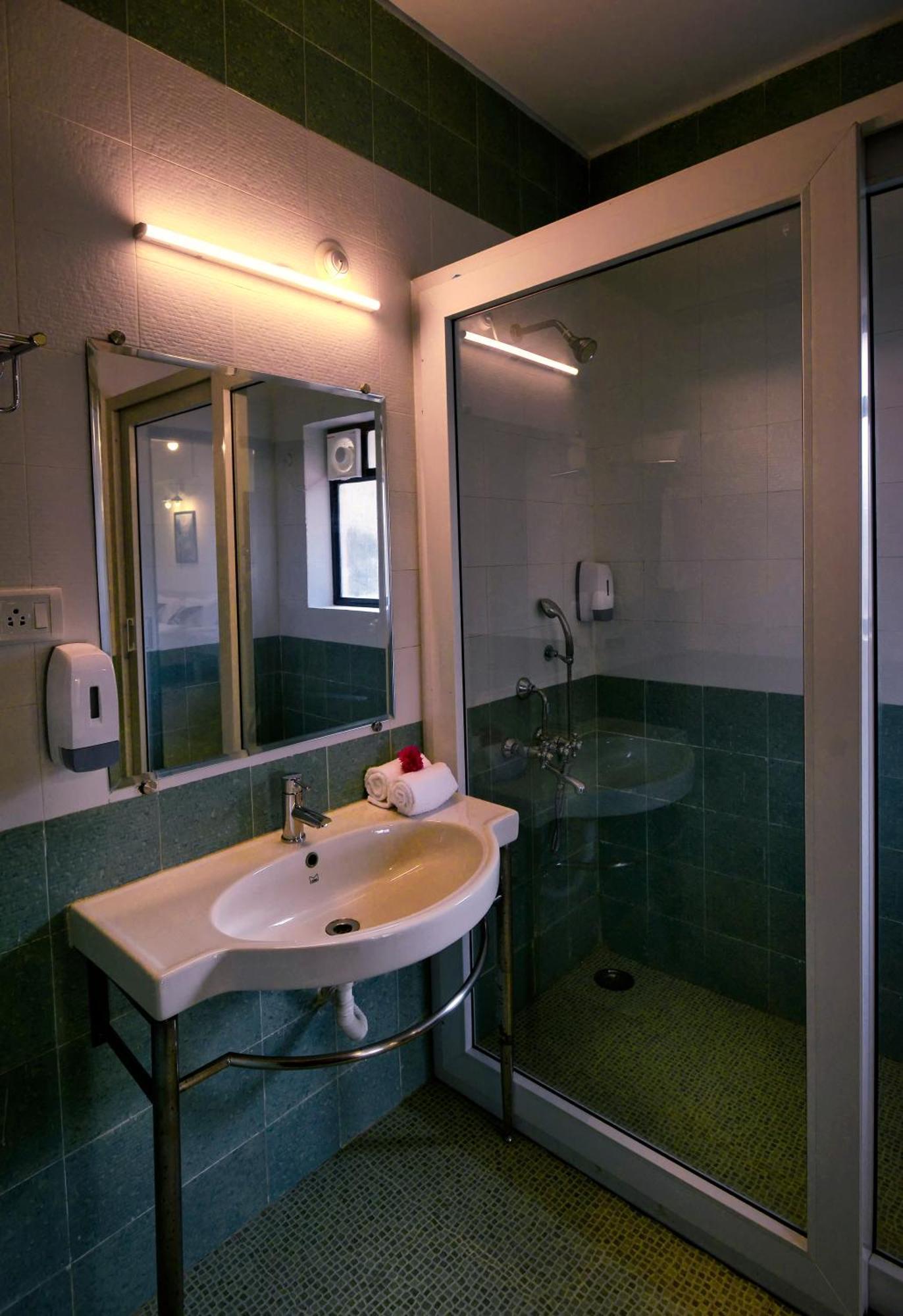 Treehouse Blue Hotel & Villas 柯瓦 外观 照片
